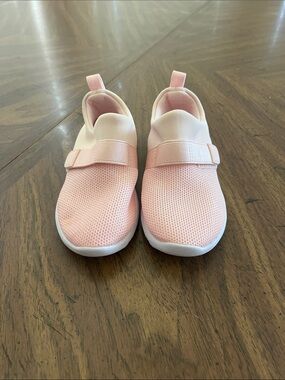 Cat & Jack Light Pink Slip-On Water Shoes NWOT Size 10